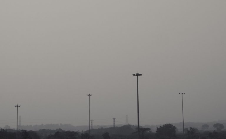 Worsening Air Pollution Forces Delhi to Shut Primary Schools