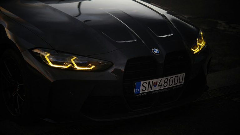 The Heavyweight and the High-Mileage Hero: Decoding BMW’s Everyday Arsenal